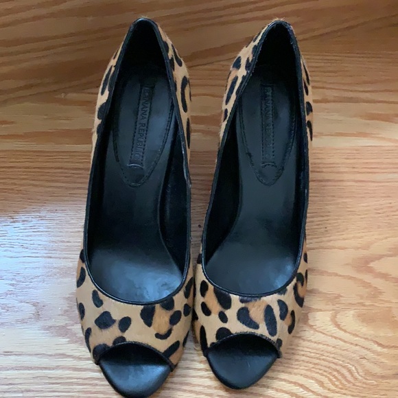 Banana Republic Leopard fur 8 hilly shoes - Picture 5 of 5